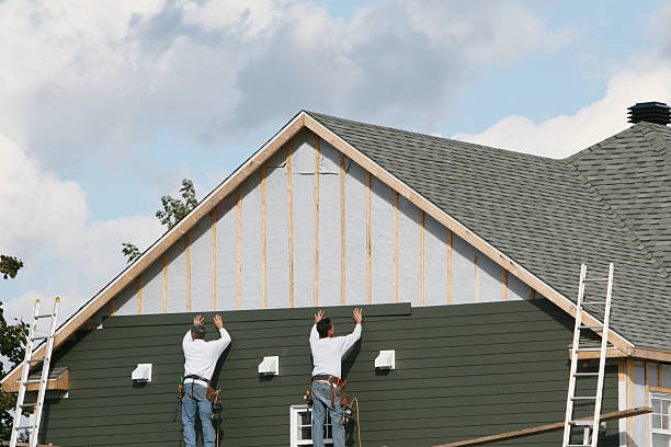 Professional Siding technician working in Milford, PA